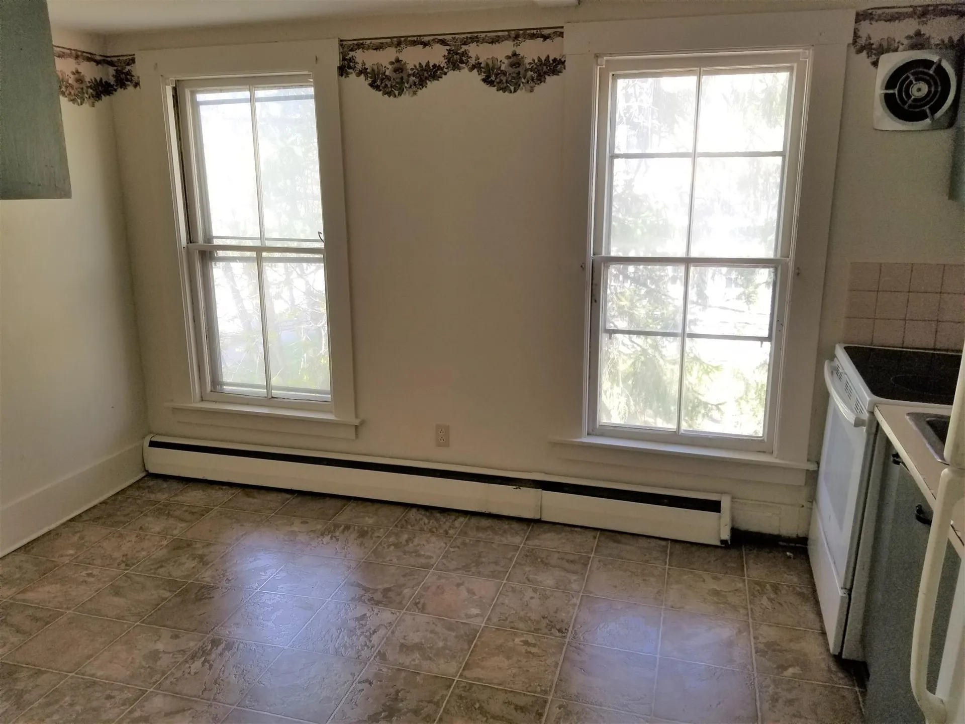 193 Pleasant Street Laconia NH 03246