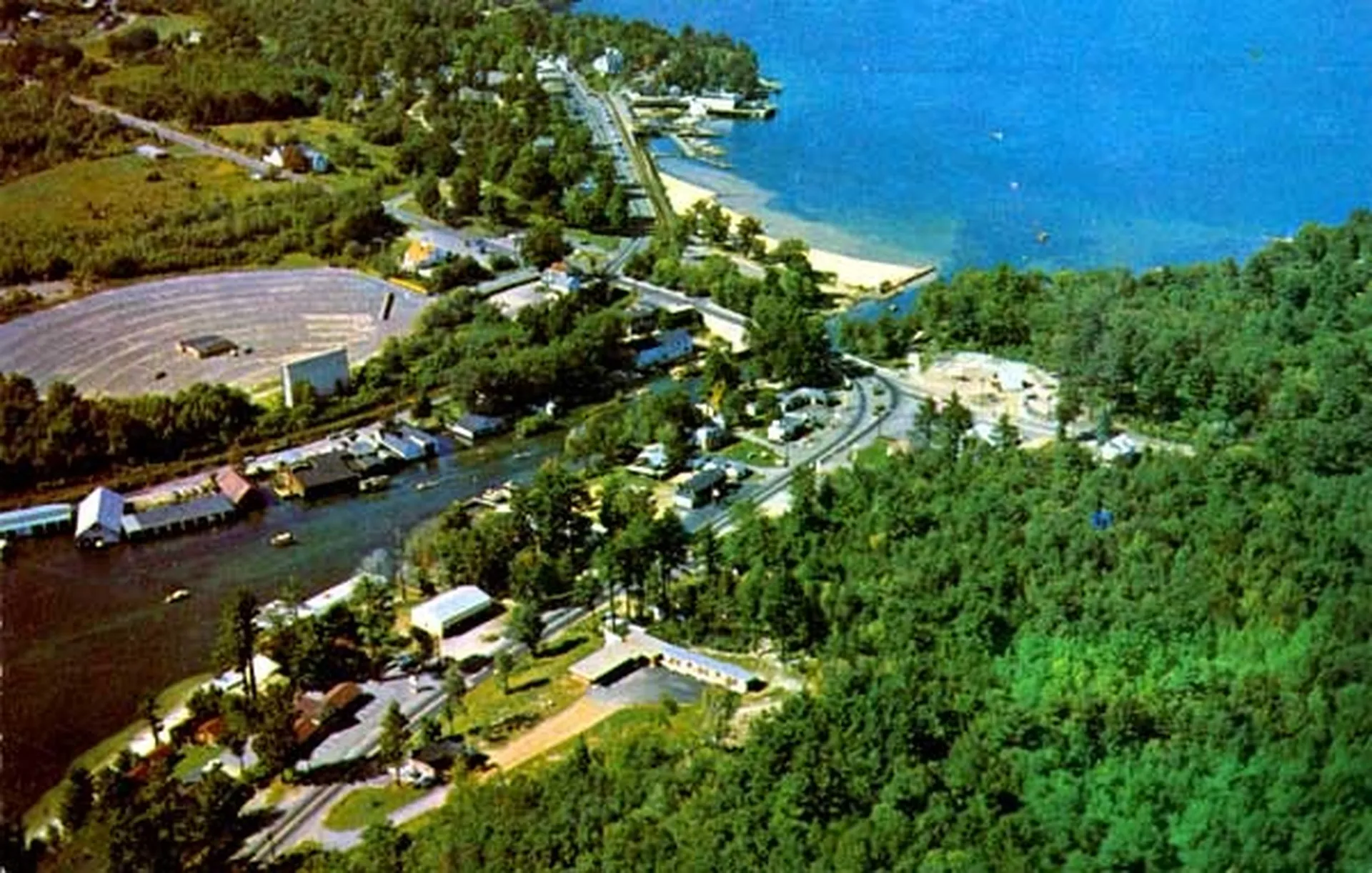 76 Endicott Street Laconia NH 03246