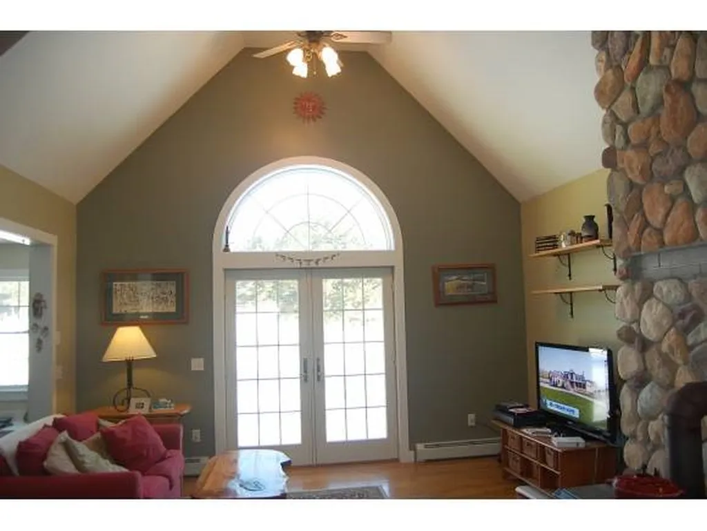 103 Cascade Road Wilmot NH 03287