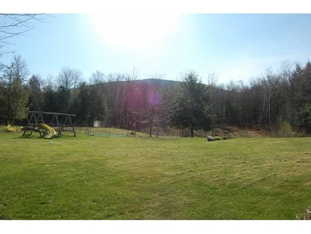 103 Cascade Road Wilmot NH 03287