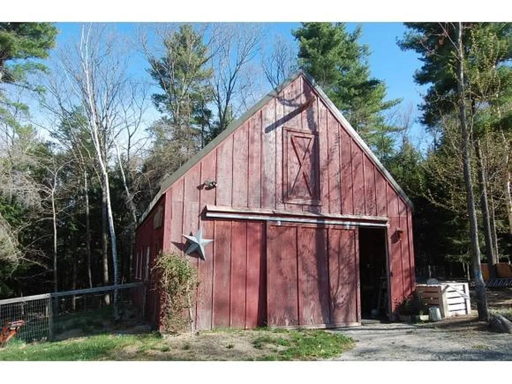 103 Cascade Road Wilmot NH 03287