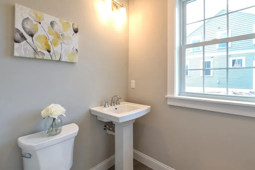 996 Maplewood Avenue Portsmouth NH 03801