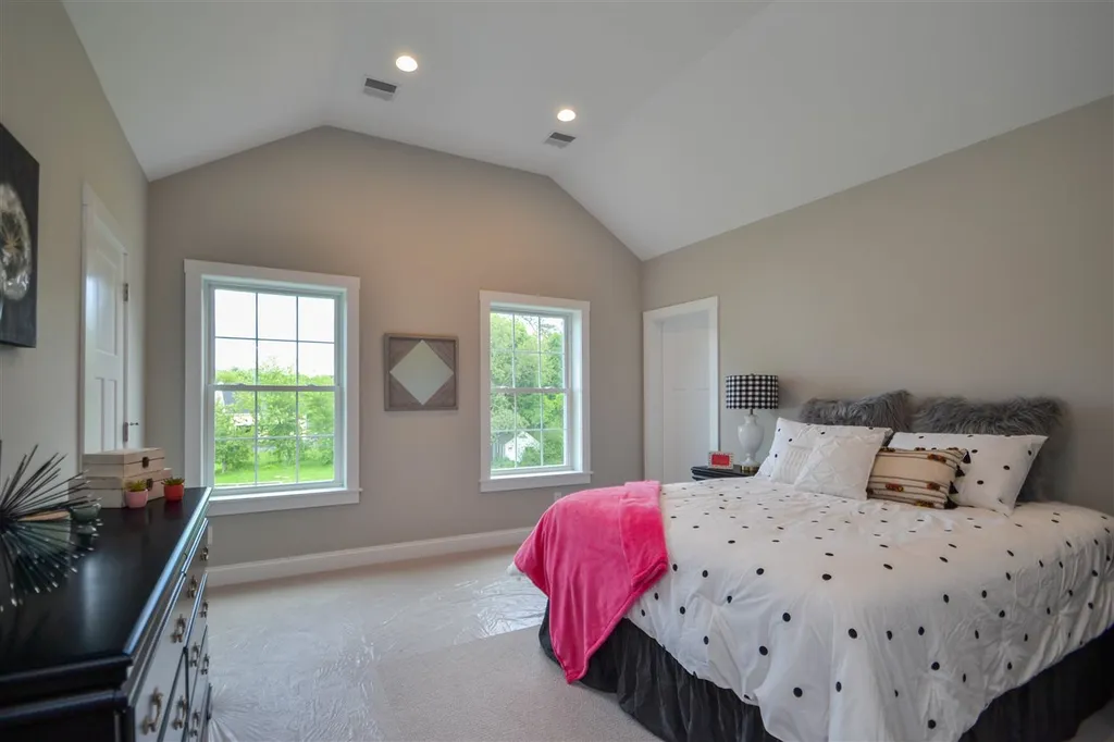 996 Maplewood Avenue Portsmouth NH 03801