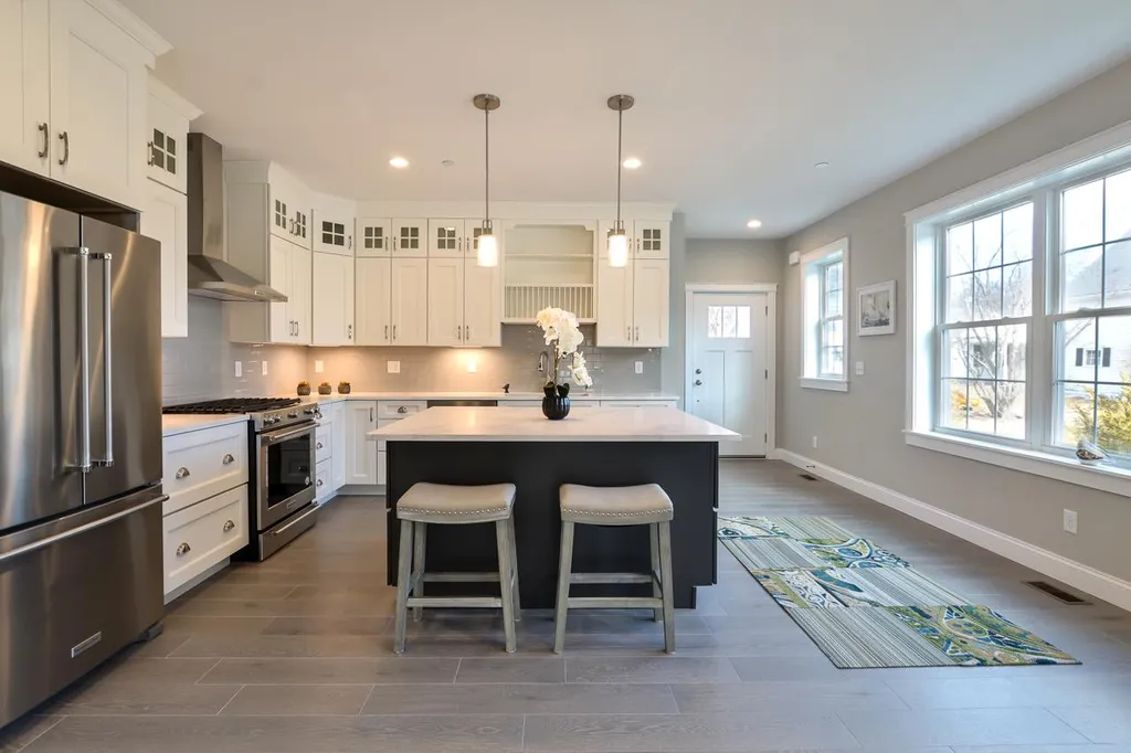 996 Maplewood Avenue Portsmouth NH 03801