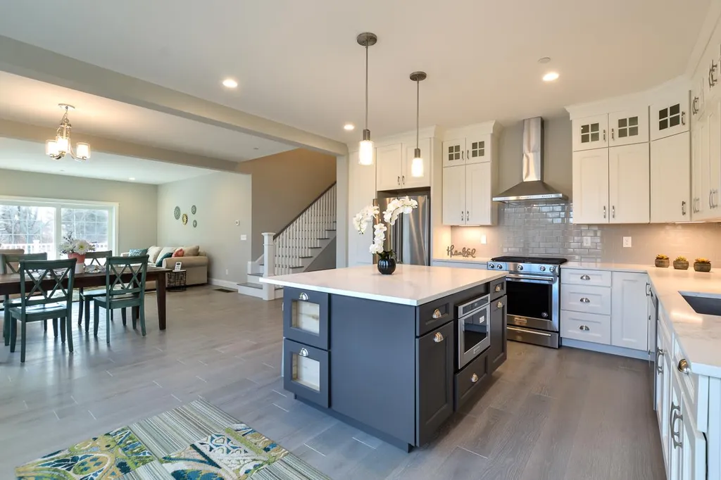 996 Maplewood Avenue Portsmouth NH 03801