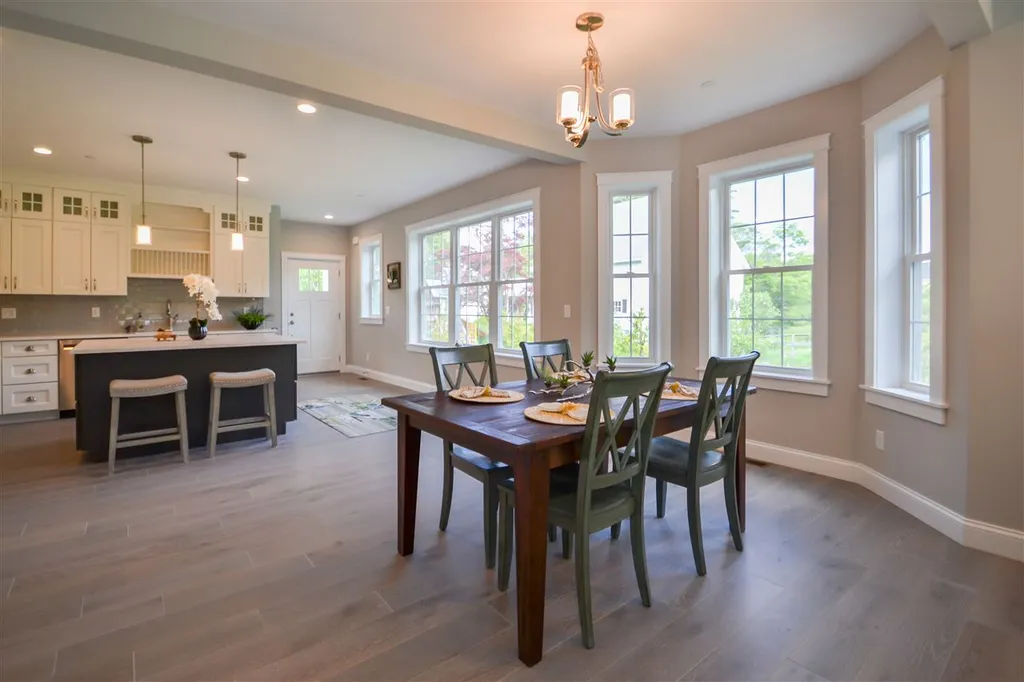 996 Maplewood Avenue Portsmouth NH 03801