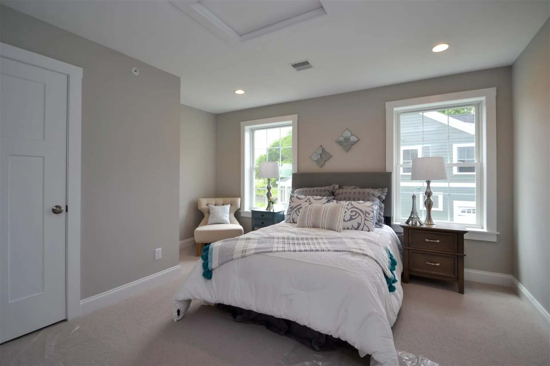 996 Maplewood Avenue Portsmouth NH 03801