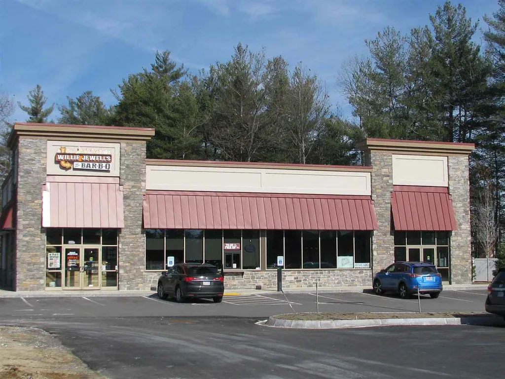 569 Amherst Street Nashua NH 03063