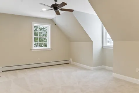 12 Snow Lane New London NH 03257