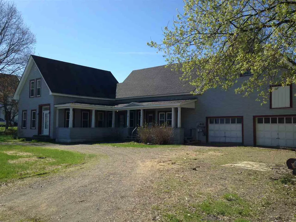 54 Pleasant Street Colebrook NH 03576
