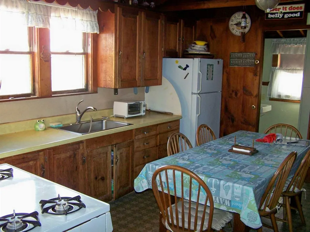 10 Epping Avenue Hampton NH 03842