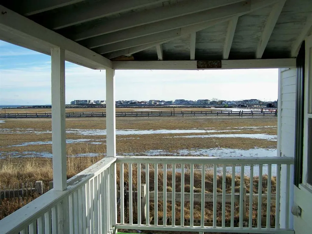 10 Epping Avenue Hampton NH 03842