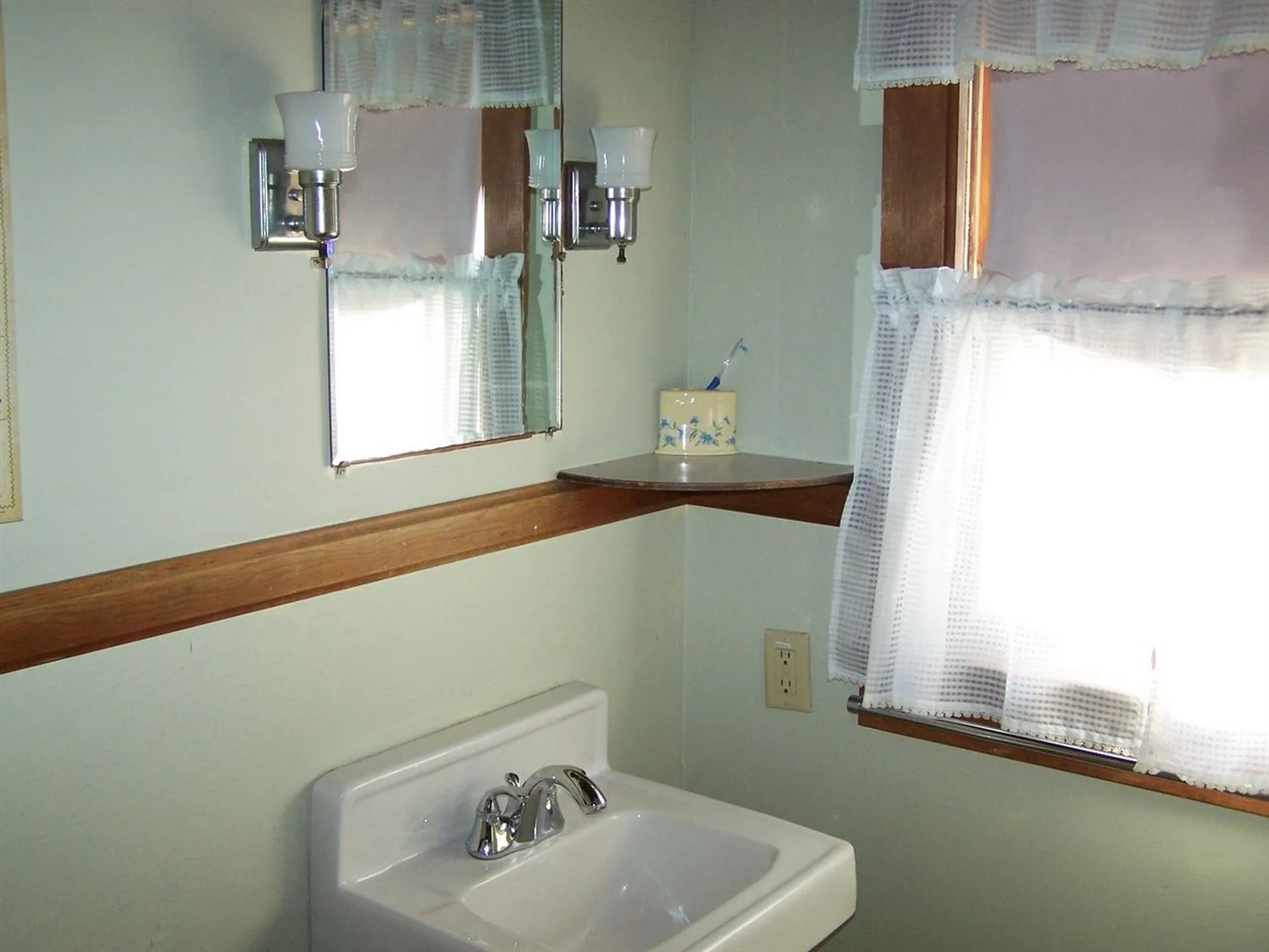 10 Epping Avenue Hampton NH 03842