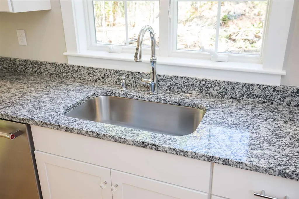 9 Mccarron Drive Hampton NH 03842