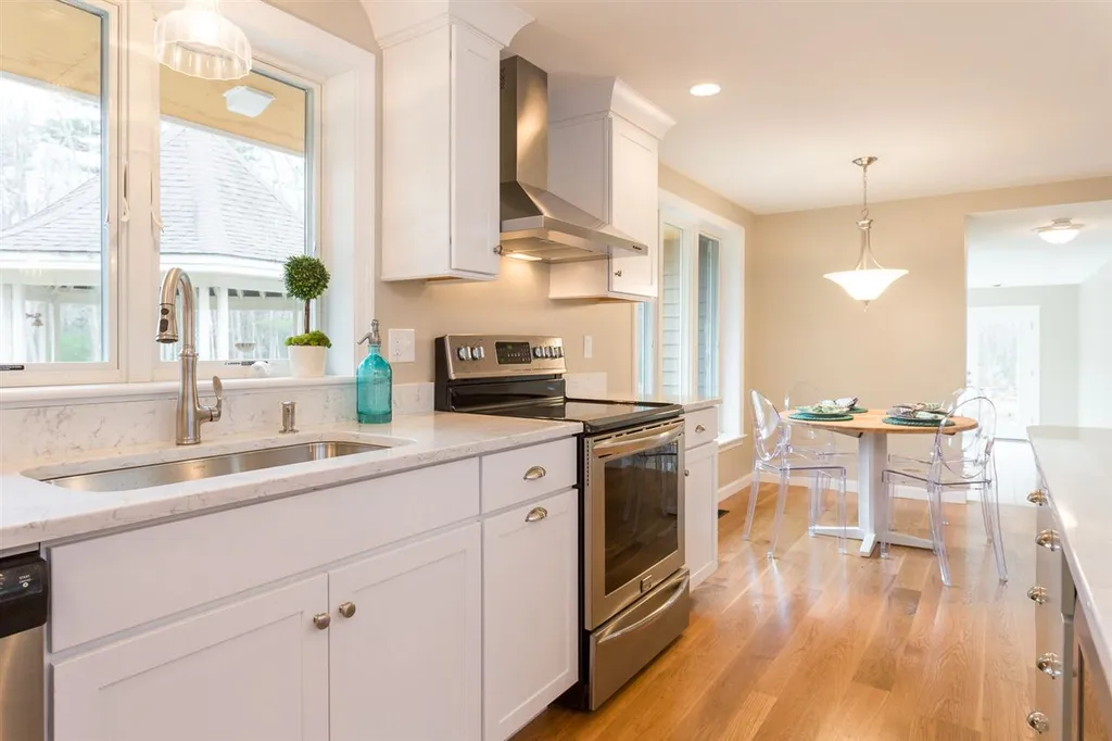9 Mccarron Drive Hampton NH 03842