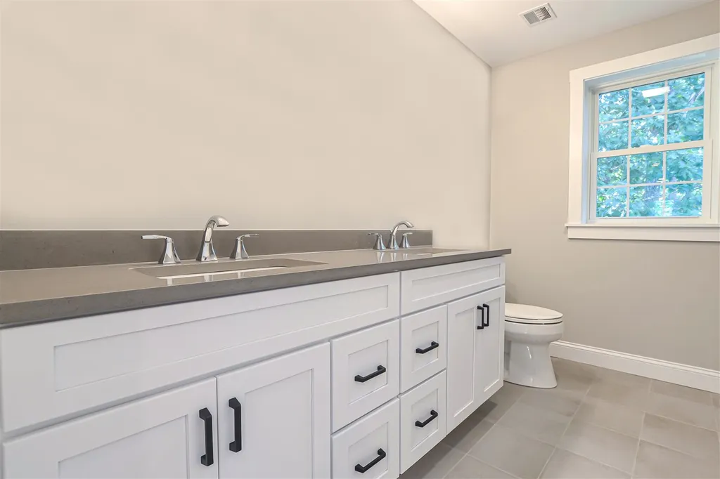1163 Sagamore Avenue Portsmouth NH 03801