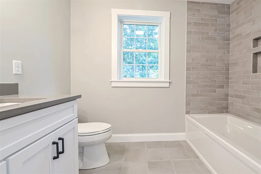 1163 Sagamore Avenue Portsmouth NH 03801