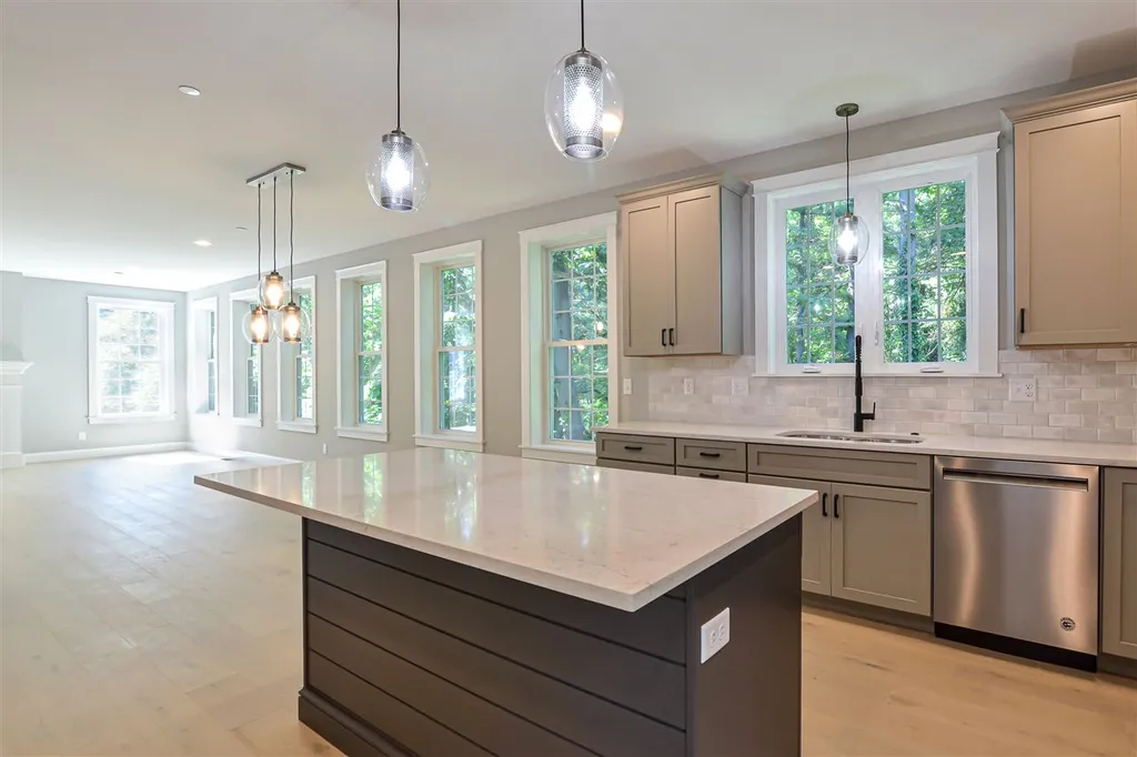 1163 Sagamore Avenue Portsmouth NH 03801