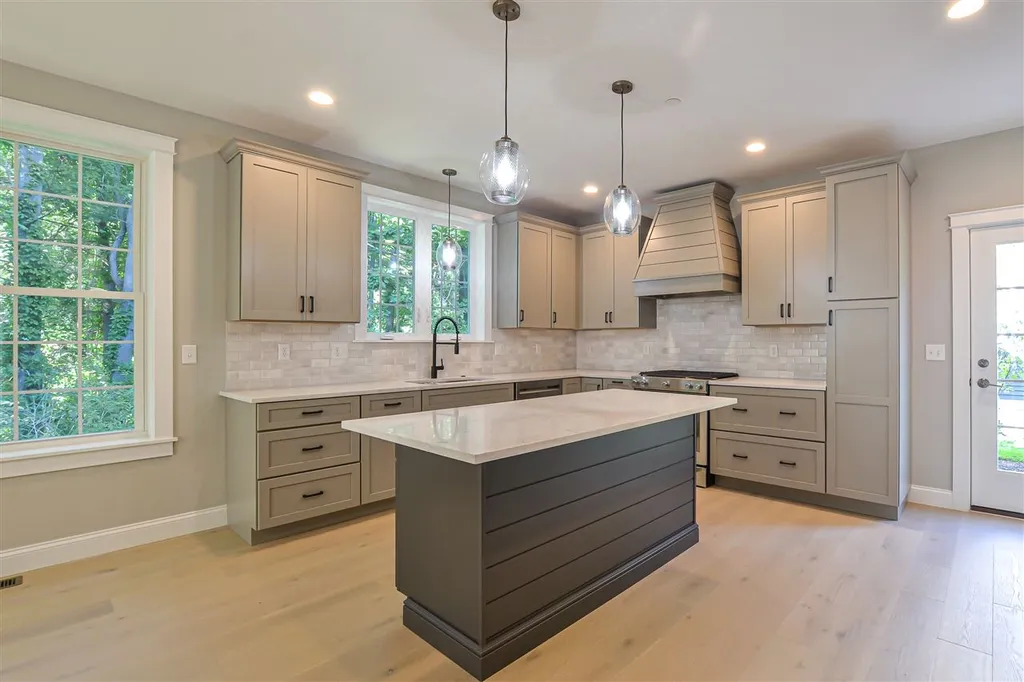 1163 Sagamore Avenue Portsmouth NH 03801