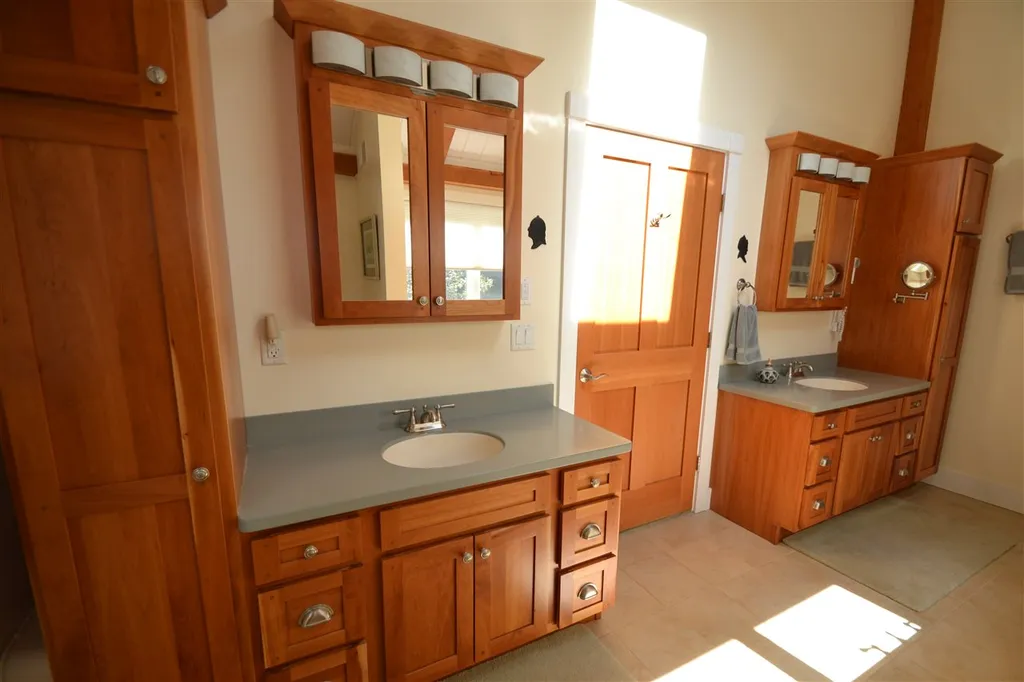 439 Behn Road Warren VT 05674