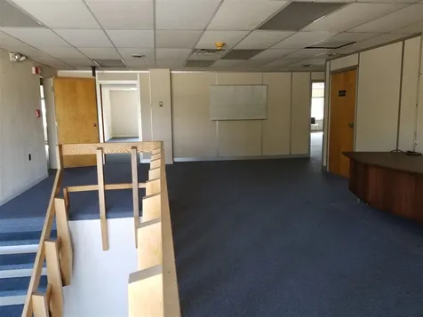 2 Airport Road Gilford NH 03249
