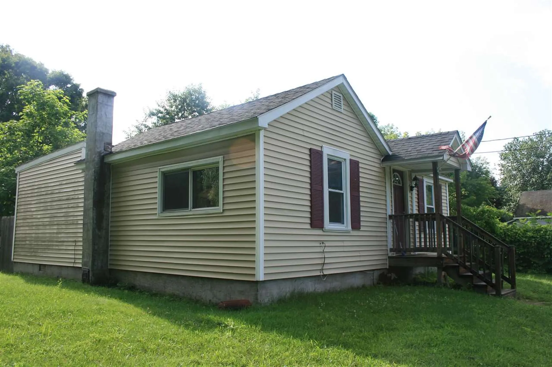 7 Willard Street Claremont NH 03743