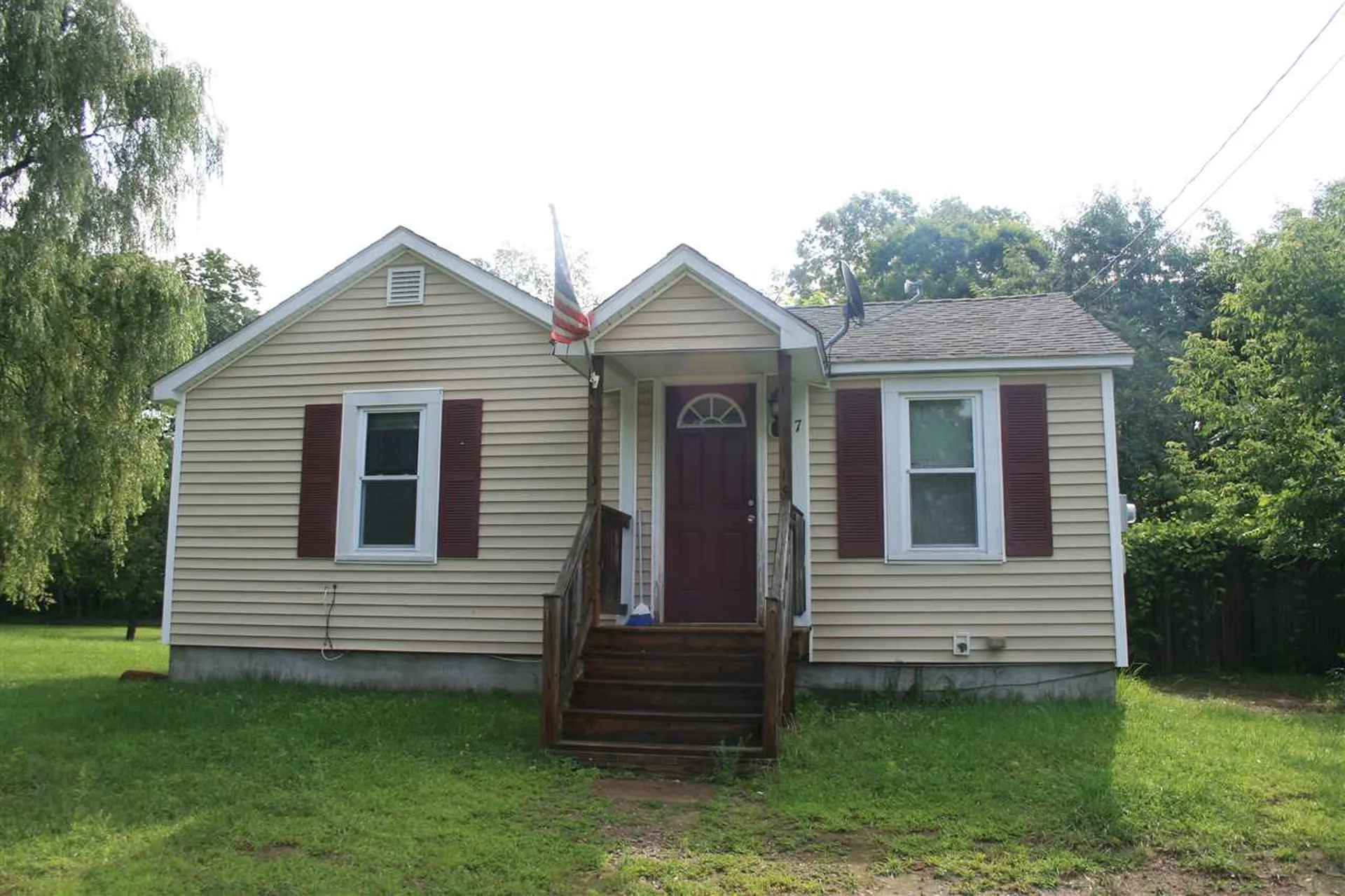 7 Willard Street Claremont NH 03743