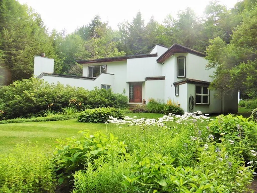 12 Red Brook Road Winhall VT 05340