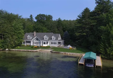 129 Shore Road Gilford NH 03249