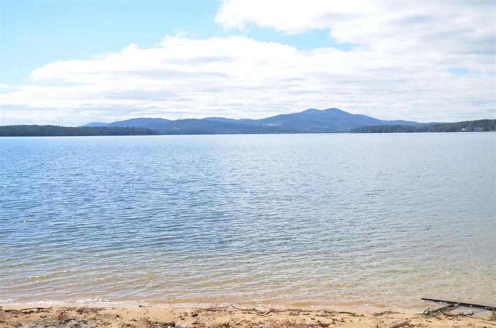 124 Cattle Landing Road Meredith NH 03253