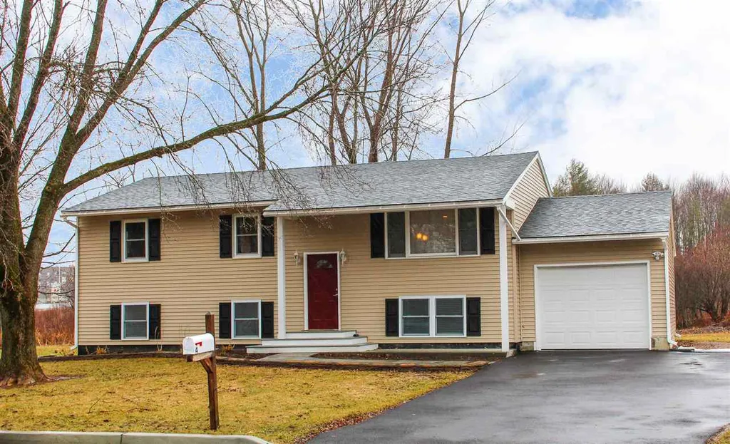 4 Londonderry Lane Essex VT 05452