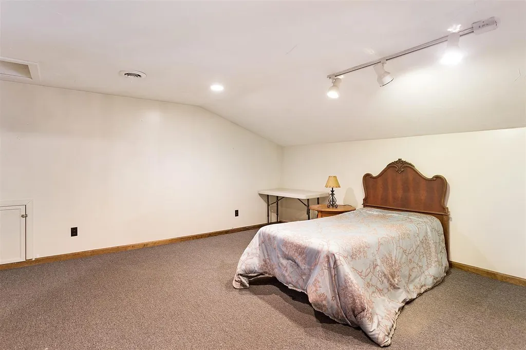 643 Franklin Pierce Highway Barrington NH 03825