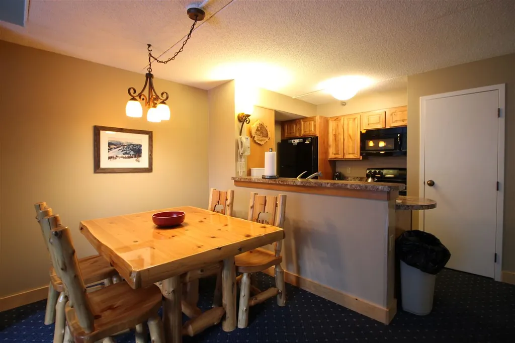 23 Black Bear Road Waterville Valley NH 03215