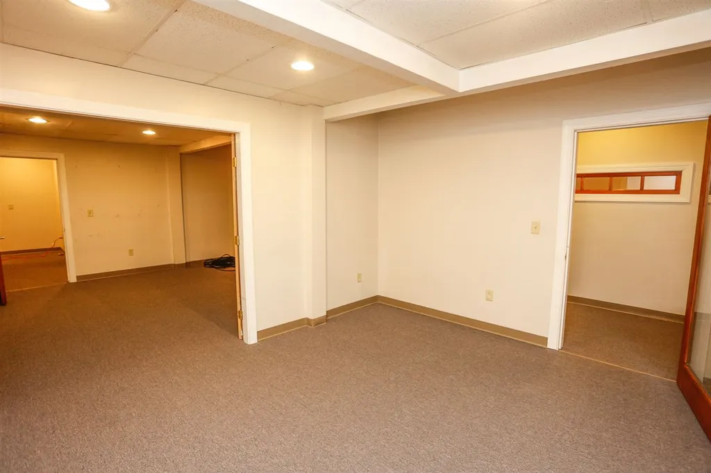 273 S River Road Bedford NH 03110