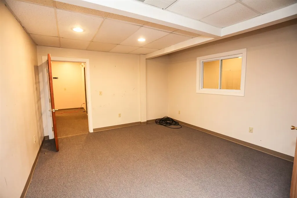 273 S River Road Bedford NH 03110