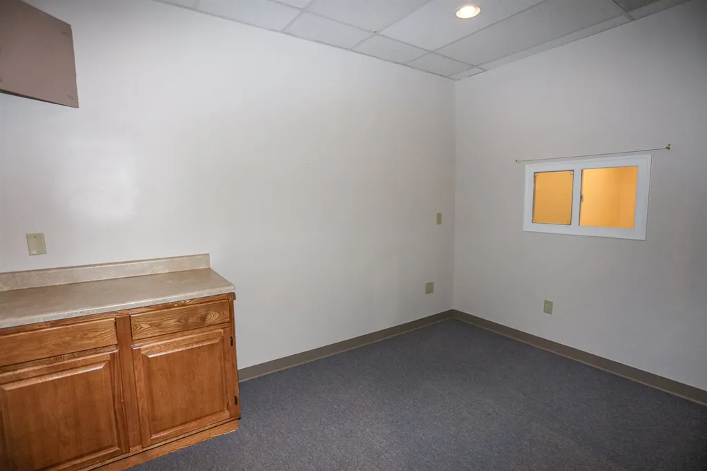 273 S River Road Bedford NH 03110