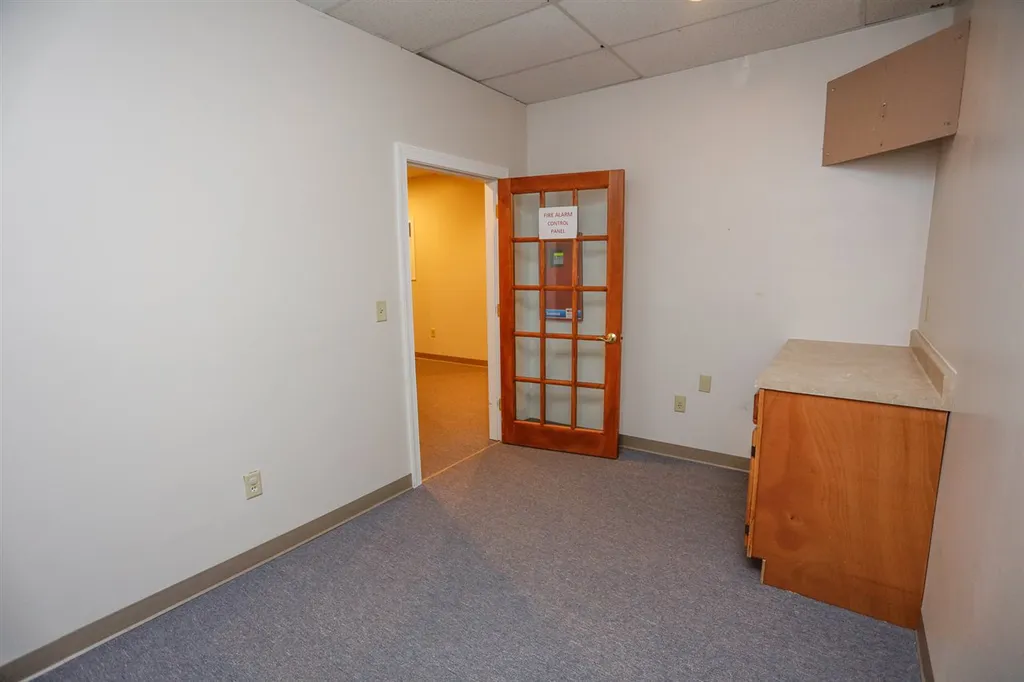 273 S River Road Bedford NH 03110