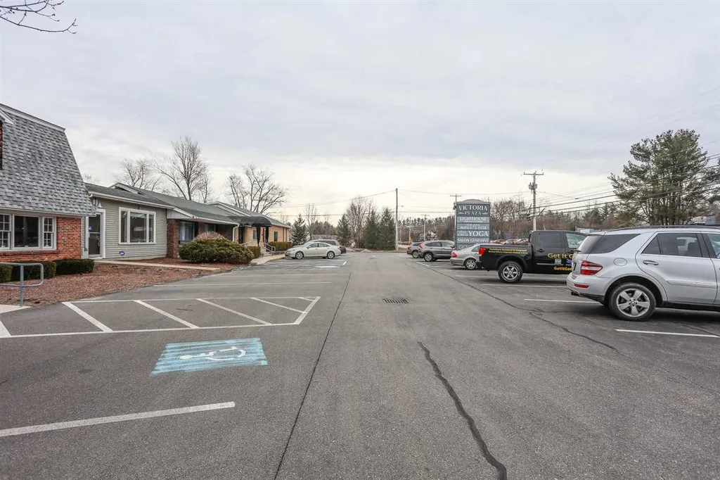273 S River Road Bedford NH 03110