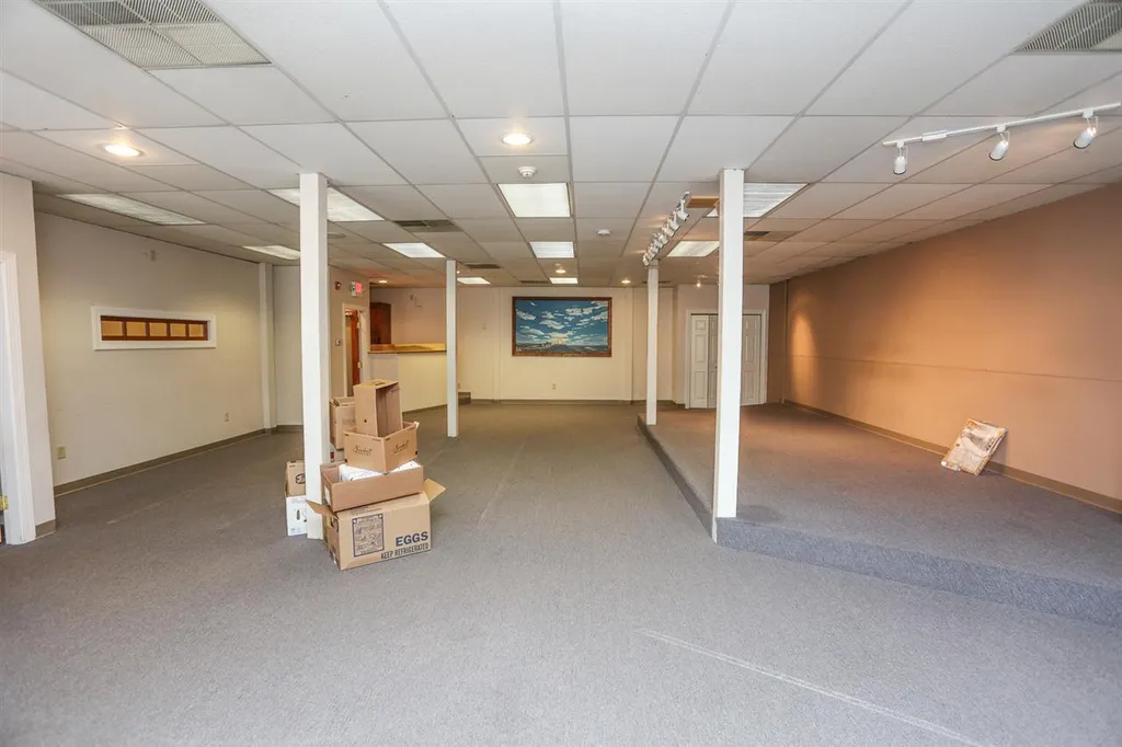 273 S River Road Bedford NH 03110