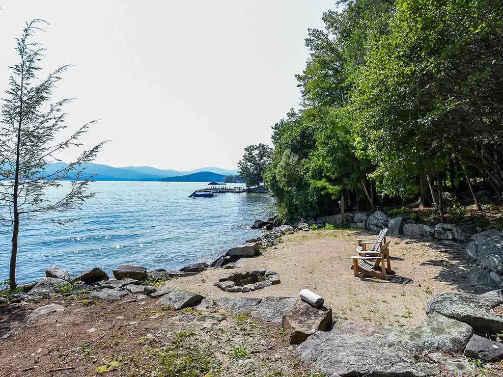 Spruce Road Wolfeboro NH 03894