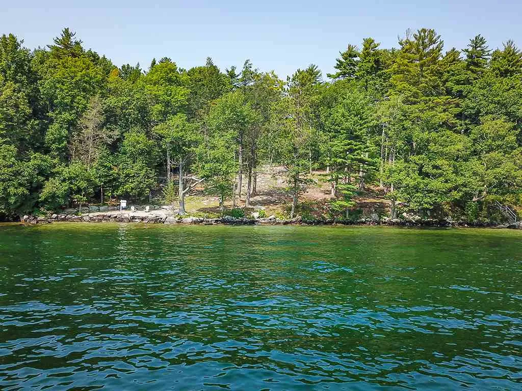Spruce Road Wolfeboro NH 03894