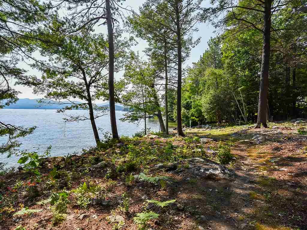 Spruce Road Wolfeboro NH 03894
