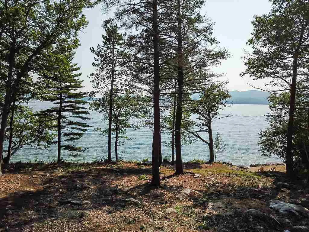 Spruce Road Wolfeboro NH 03894