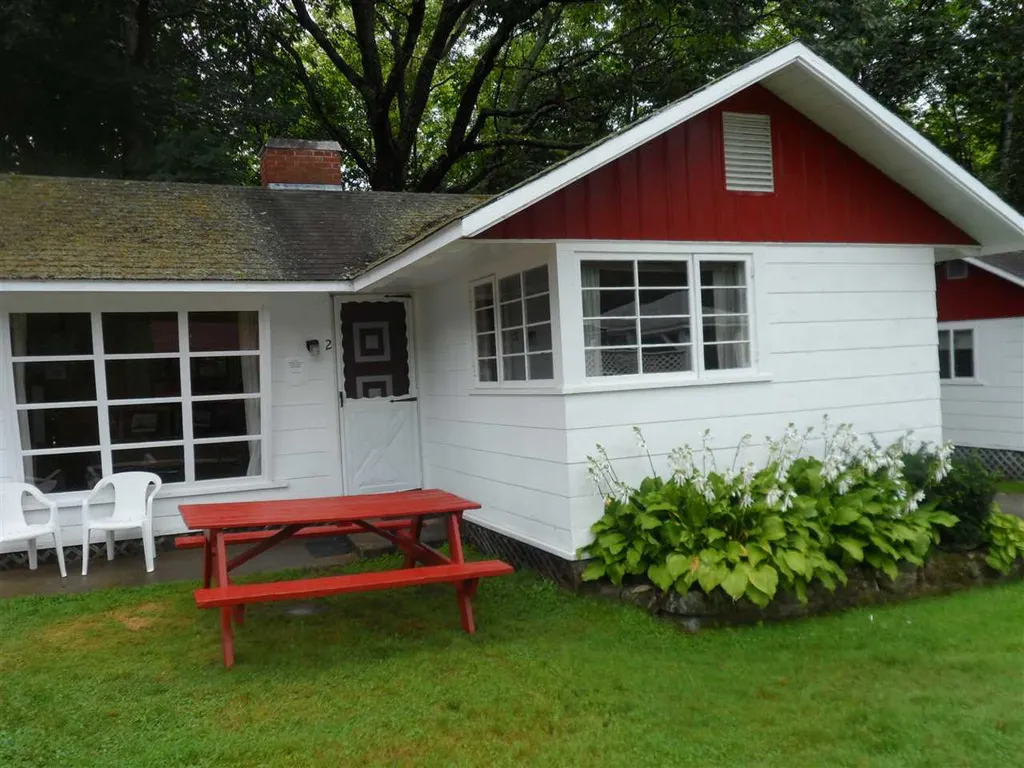 10 Mchugh Lane Holderness NH 03245
