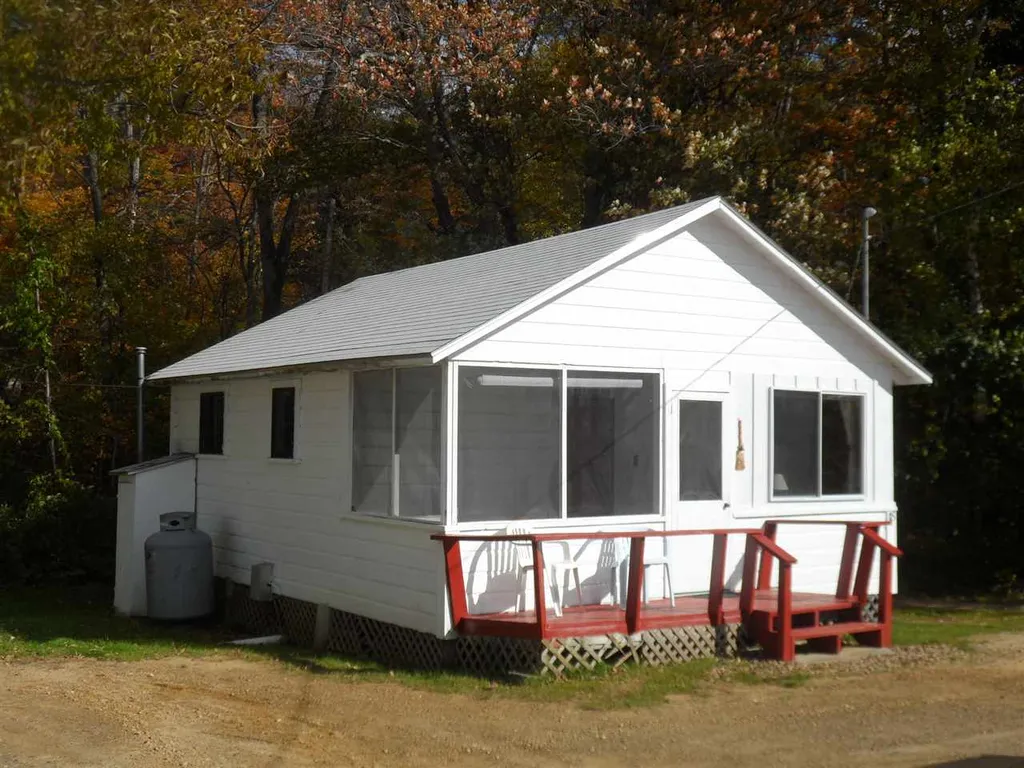 10 Mchugh Lane Holderness NH 03245