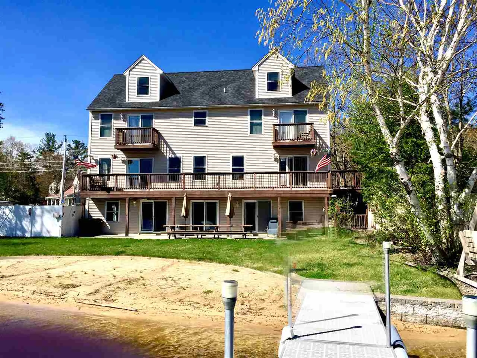 11 Shore Drive Salem NH 03079