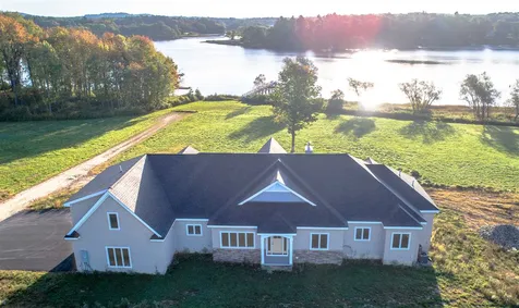 37 Foster's Drive Dover NH 03820