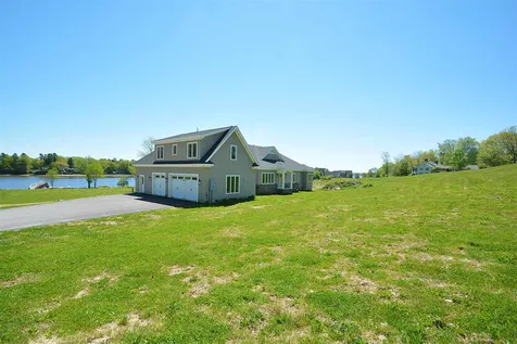 37 Foster's Drive Dover NH 03820