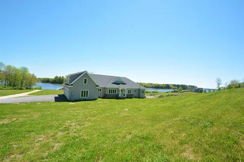 37 Foster's Drive Dover NH 03820