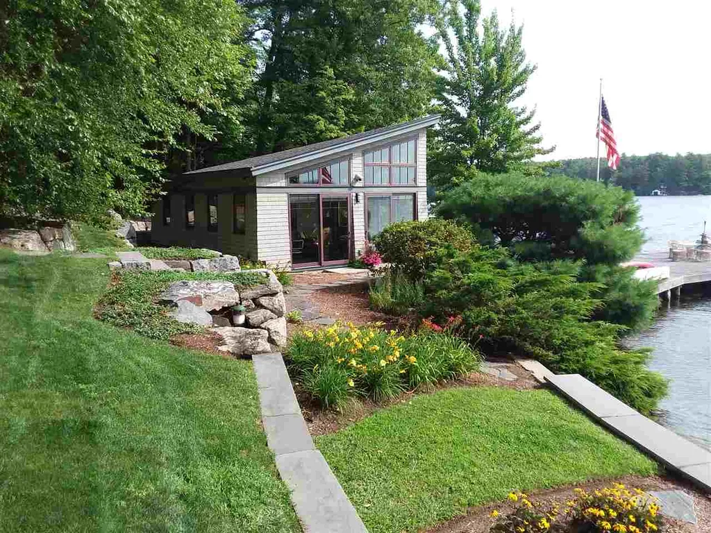 86 Cattle Landing Road Meredith NH 03253